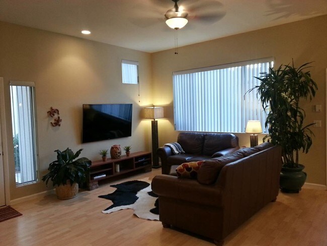 Sala de estar - 8270 N Hayden Rd