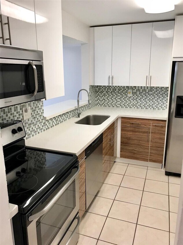 Foto principal - 8015 SW 107th Ave