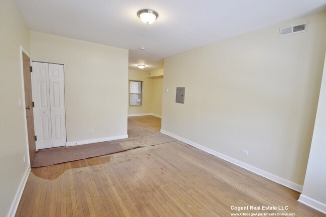 Foto del edificio - 5961 W Huron St