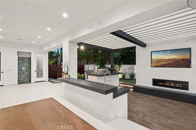 Building Photo - 9 Coastal Canyon Dr