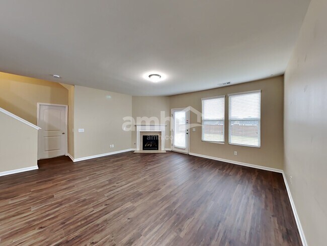 Foto del edificio - 407 Dunnwood Ct