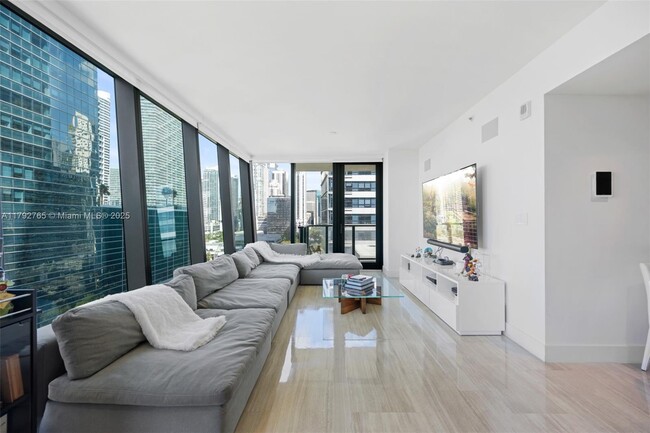 Foto del edificio - 1451 Brickell Ave
