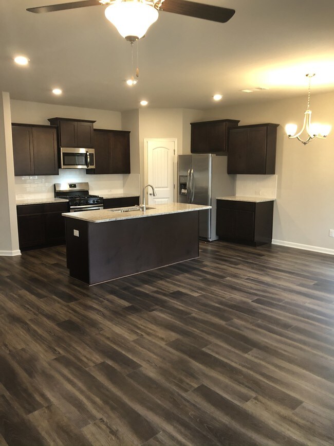 Foto del edificio - 2089 Ridgefield Ave