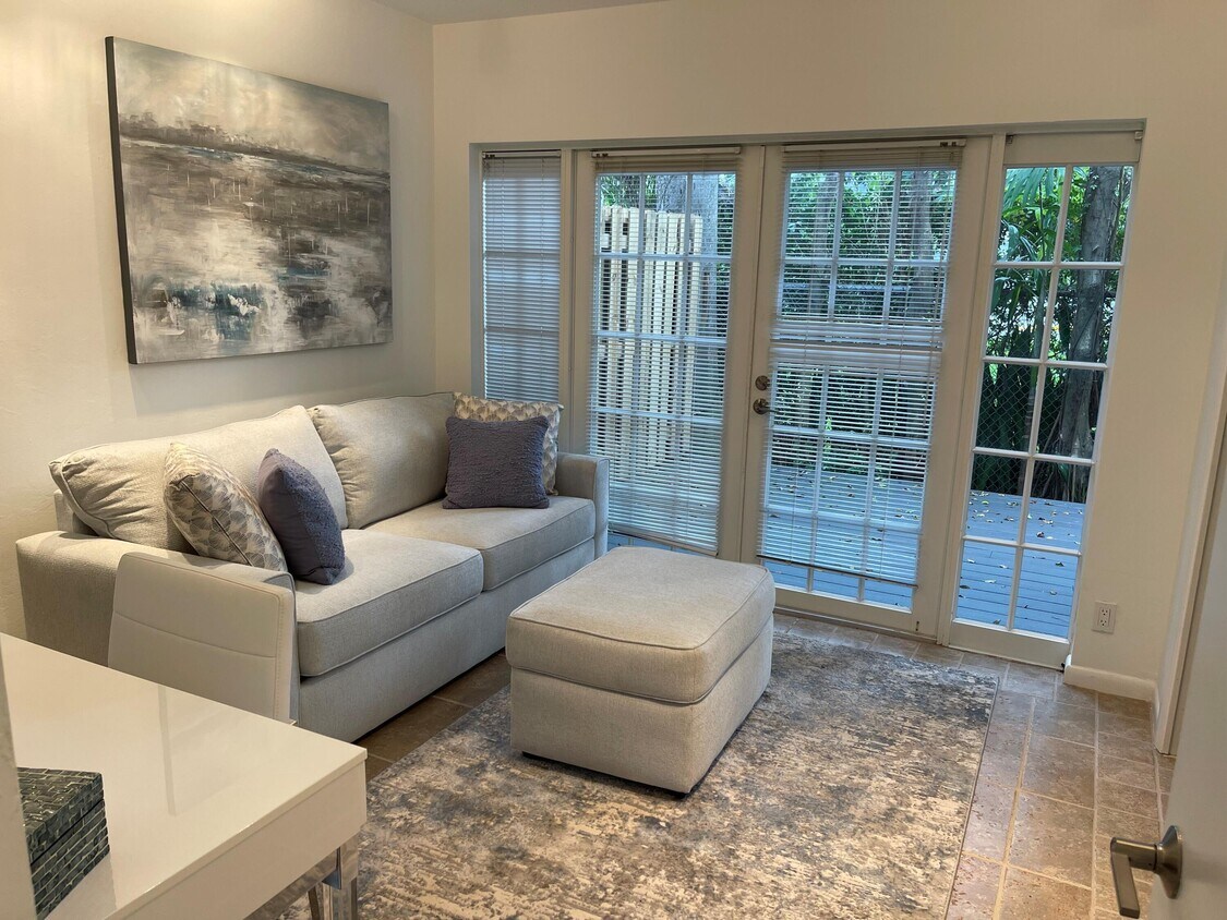 Foto principal - 234 Oleander Ave