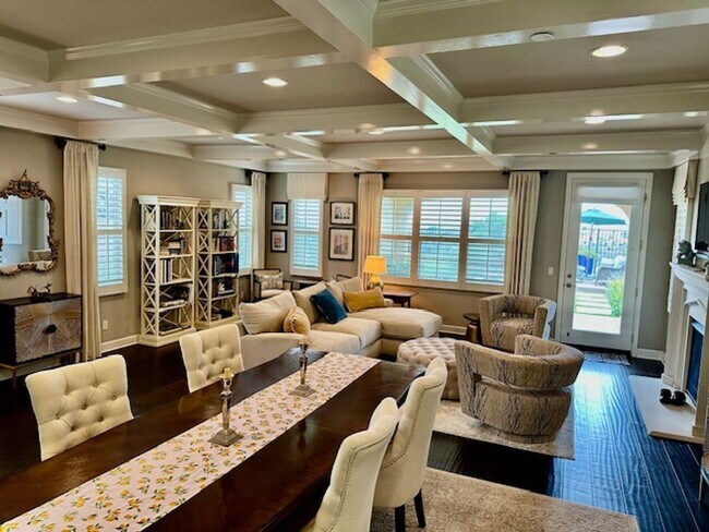 Foto del edificio - 3BD Home with Amazing Panoramic Ocean Views!