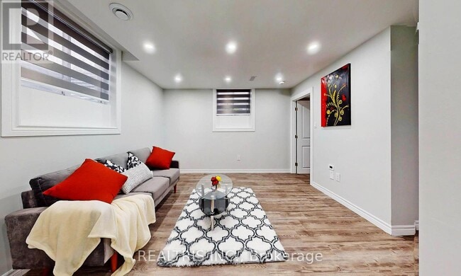 Building Photo - 85 Eaglecrest St