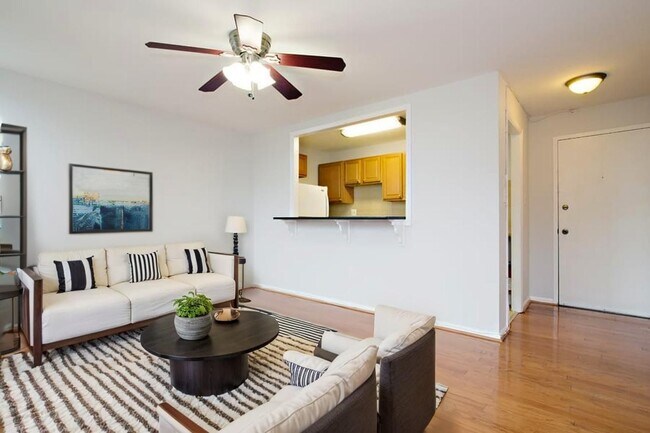 Foto del edificio - 1420 Harvard St NW