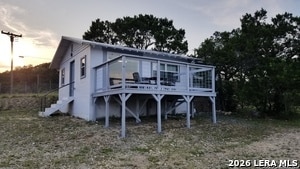 Building Photo - 560 Mountain Dr