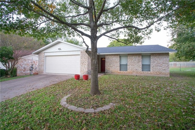 Building Photo - 2114 Shiloh Dr