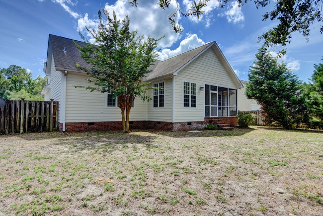 Building Photo - 227 Bayfield Dr