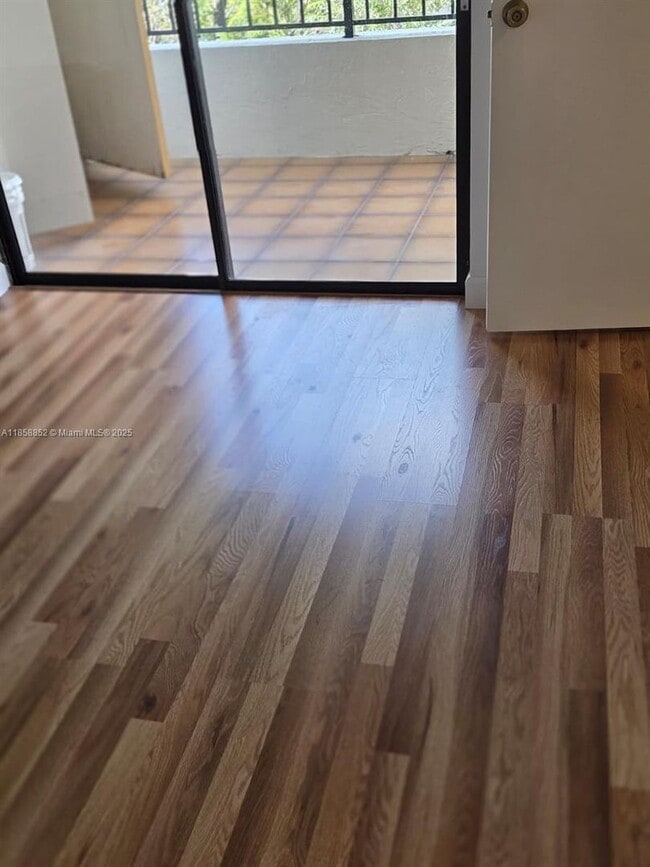 Foto del edificio - 10823 NW 7th Street 22-44, Miami, FL 33172