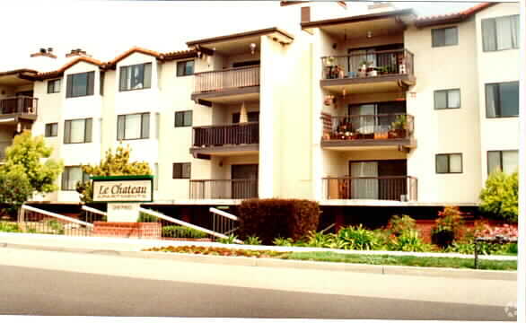 Foto del edificio - The Pavilions At Tyson Lane