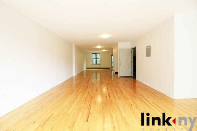Building Photo - East 125th Street