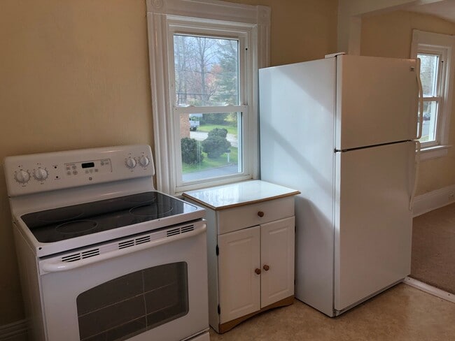 Kitchen - 308 Rose St