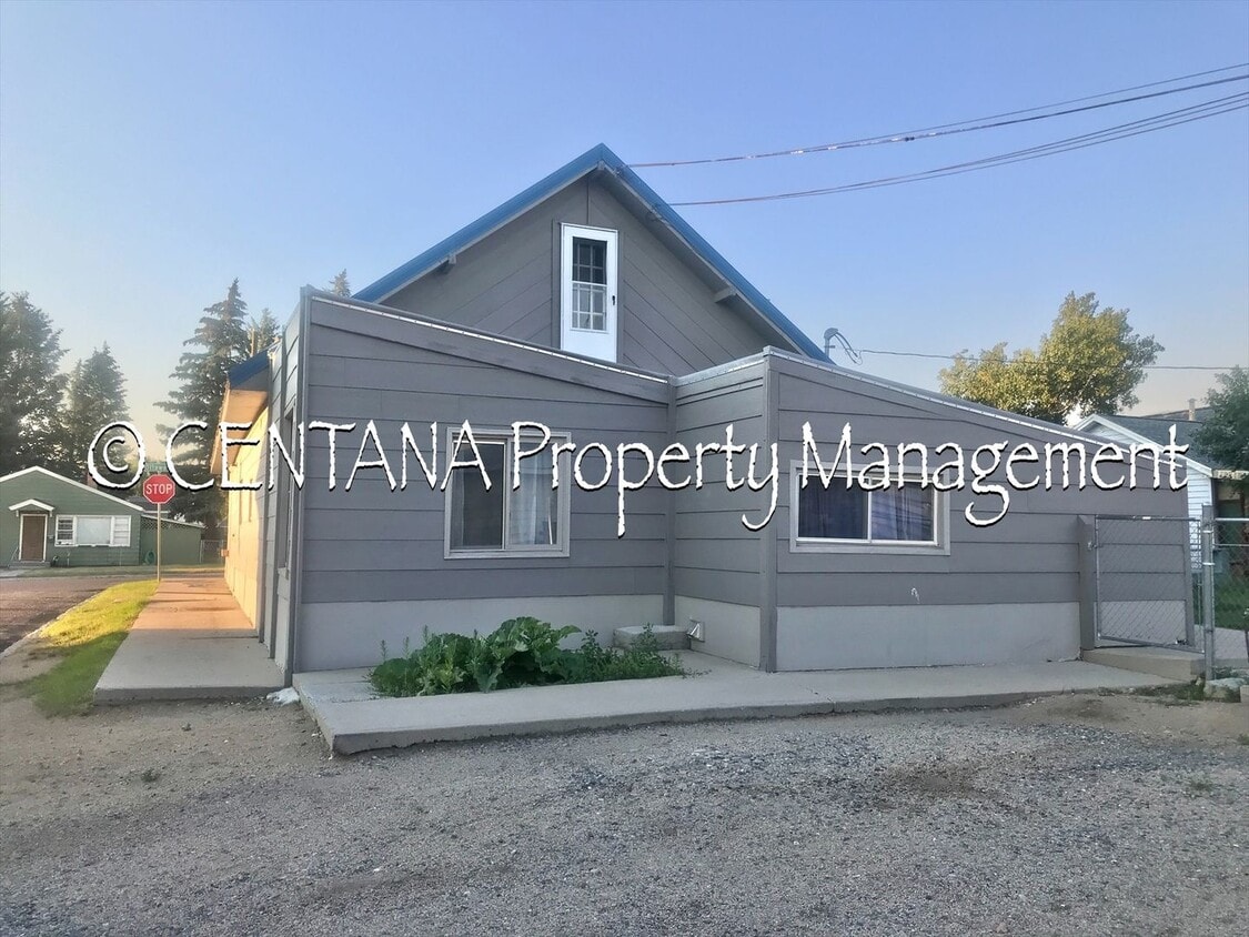 Primary Photo - 2300 Ottawa St