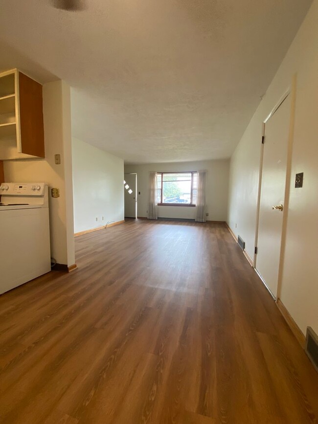 Foto del edificio - 332-334 Maple St