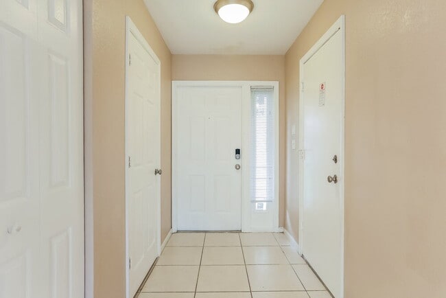 Building Photo - 8984 NW 38th Dr