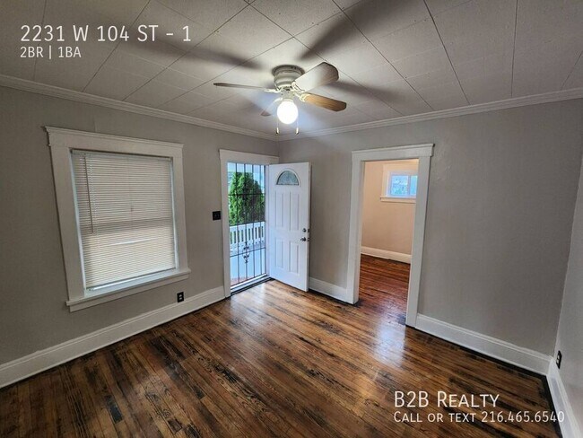 Building Photo - 2231 W 104th St
