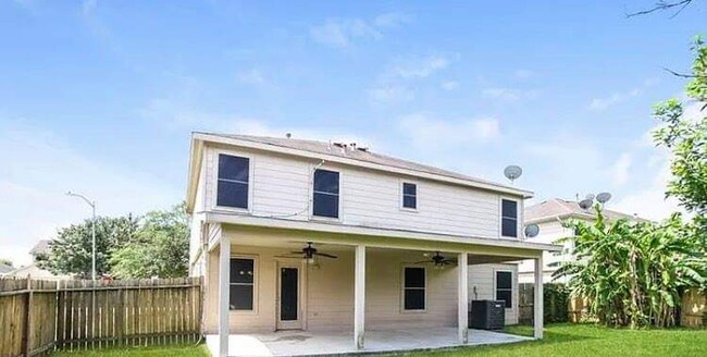 Building Photo - 12204 Spring Branch Dr