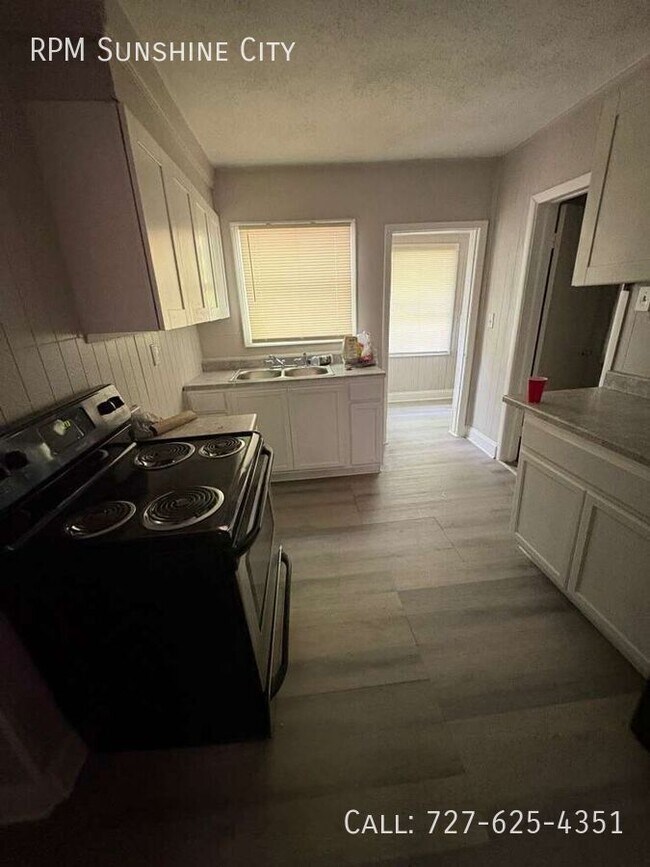Foto del edificio - 4236 E Cayuga St
