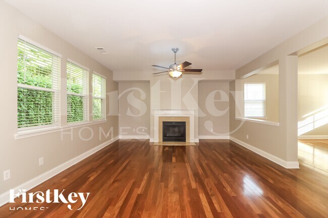 Foto del edificio - 422 Howell Crossing