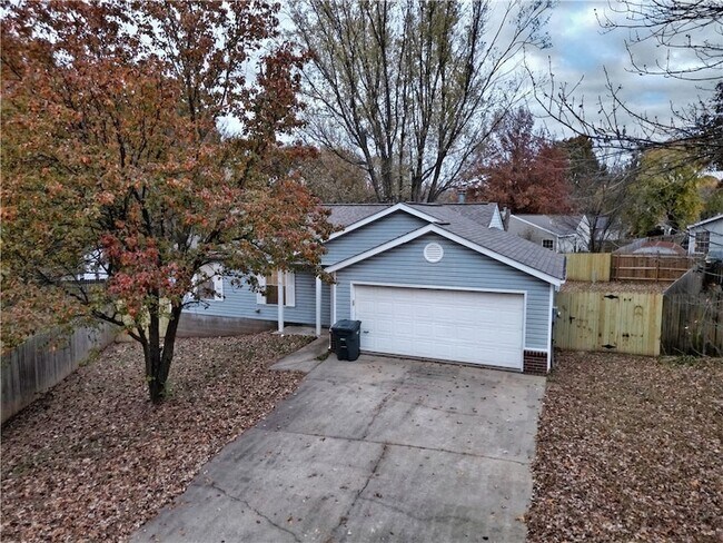 Foto del edificio - 1654 Timberline Dr