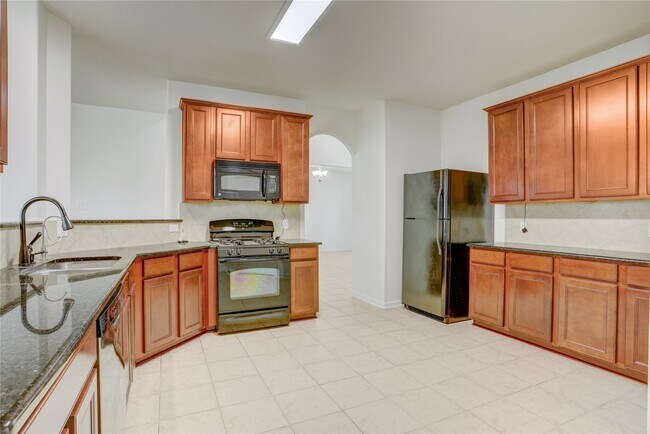Building Photo - 7406 Sabinal Creek Dr