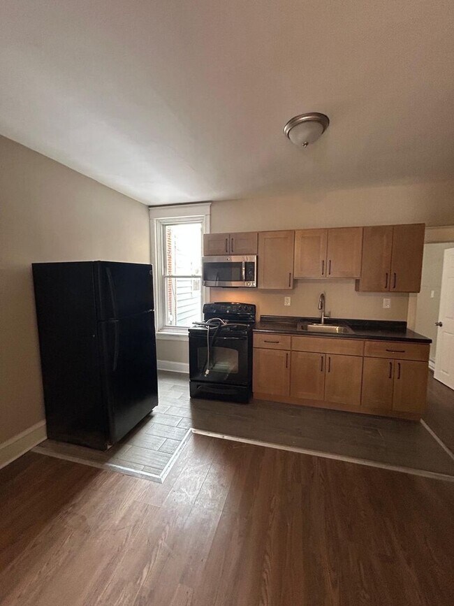 Photo - 225 S 62nd St Apartment