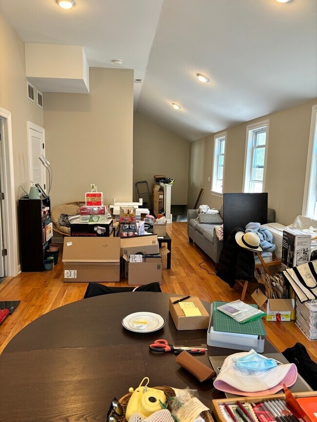 Building Photo - 1836 S Laflin St