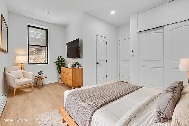 Building Photo - 137 Bowery