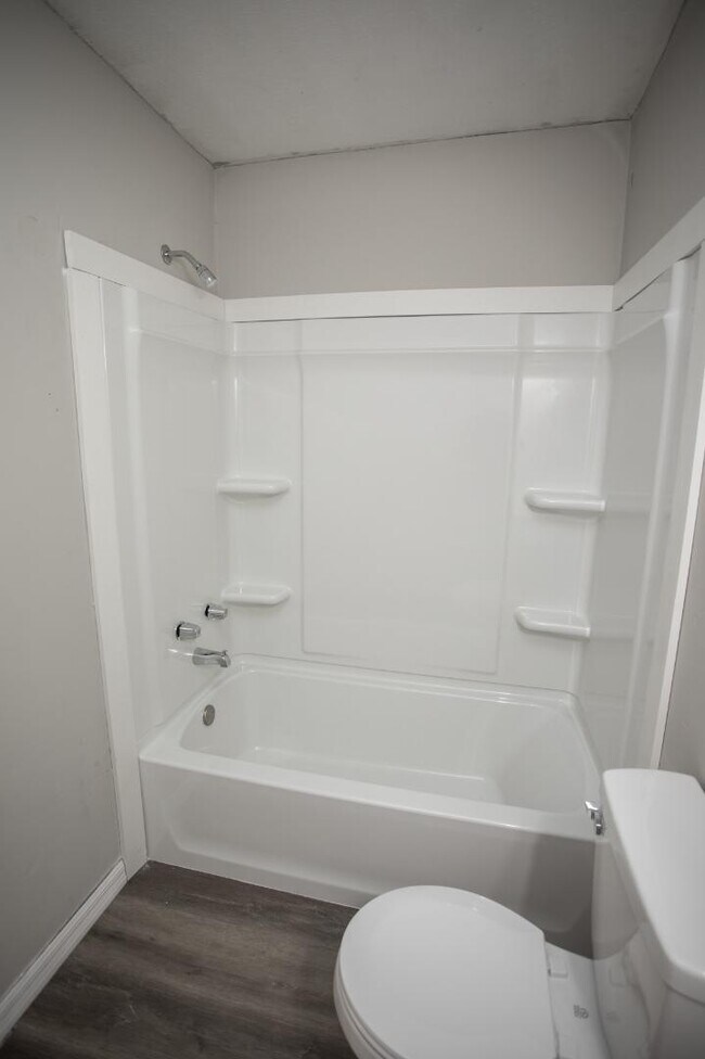 Foto del edificio - 309 W Marigny Cir