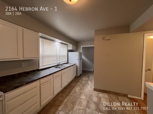 Foto del edificio - 2164 Hebron Ave