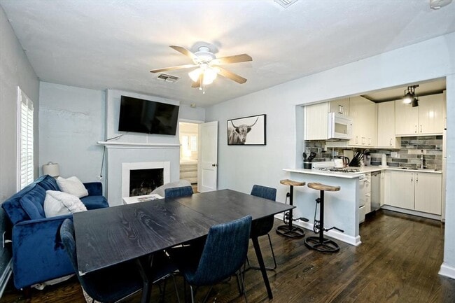 Building Photo - 3409 Banton Rd