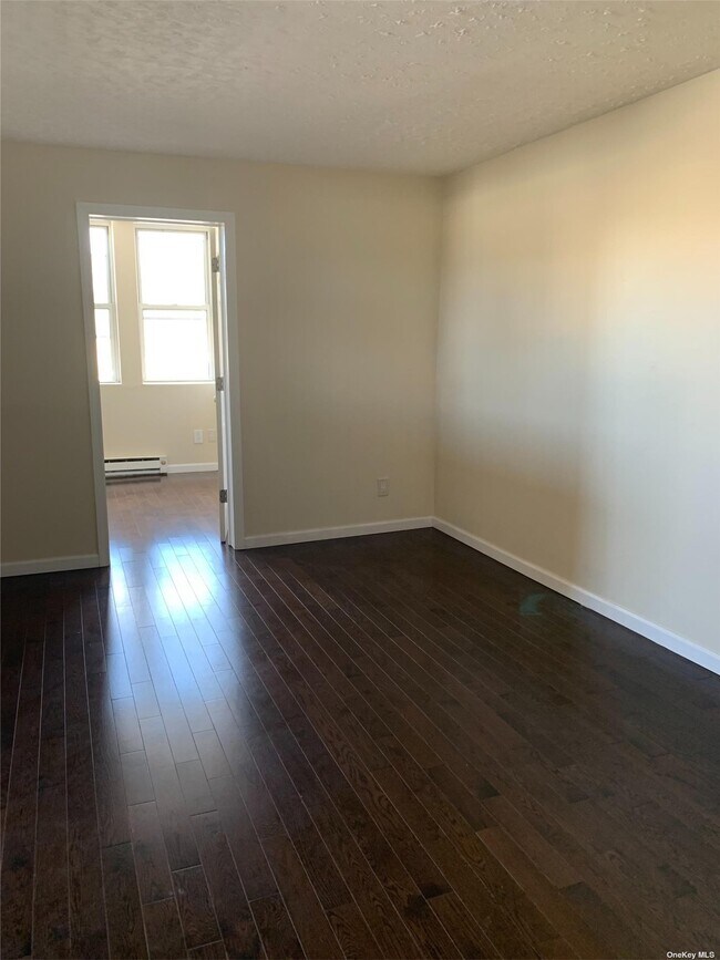 202 Jericho Turnpike, Mineola, NY 11501 House Rental in Mineola, NY