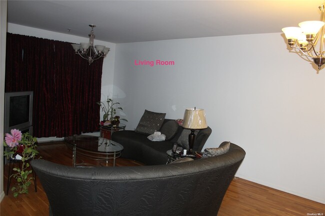 Foto del edificio - 94-35 103rd Ave