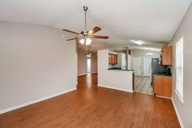 Foto del edificio - 4543 Mountain Brook Ln W