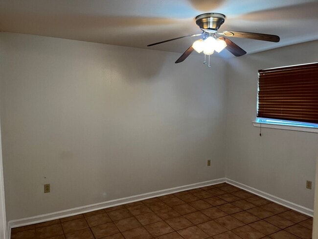 Building Photo - Gentilly Double