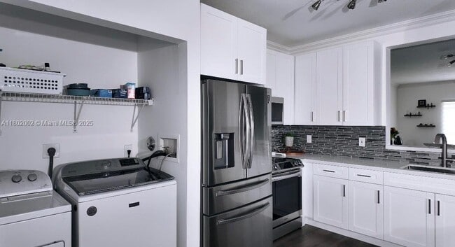 Building Photo - 16203 Emerald Cove Rd