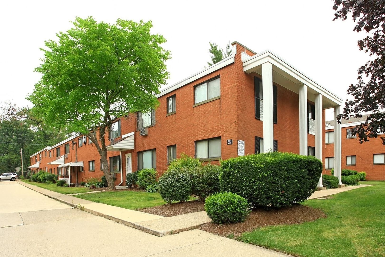 Arlen Terrace Apartments – photo 2
