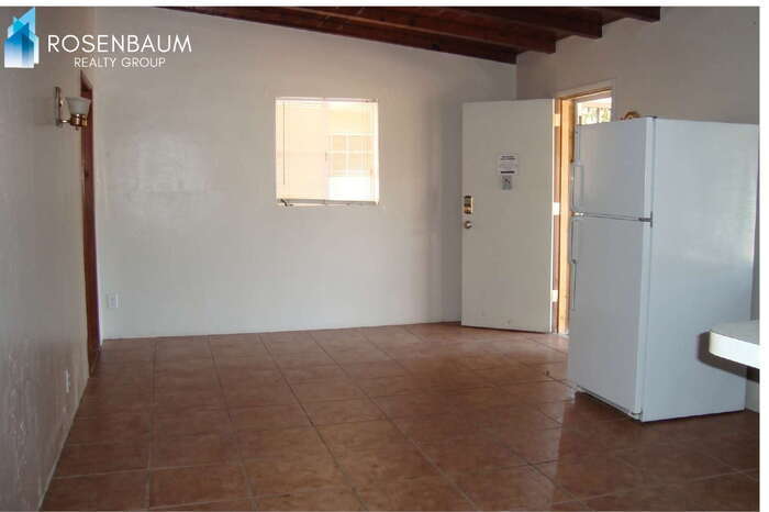 Building Photo - Charming & Spacious Single-Level Home in Central Tucson