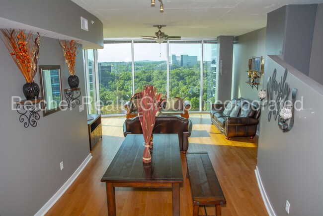 Foto del edificio - 3300 Windy Ridge Pkwy SE