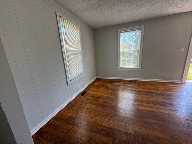 Foto del edificio - Cozy 2 Bedroom, 1 Bath Home – $1,000/Month