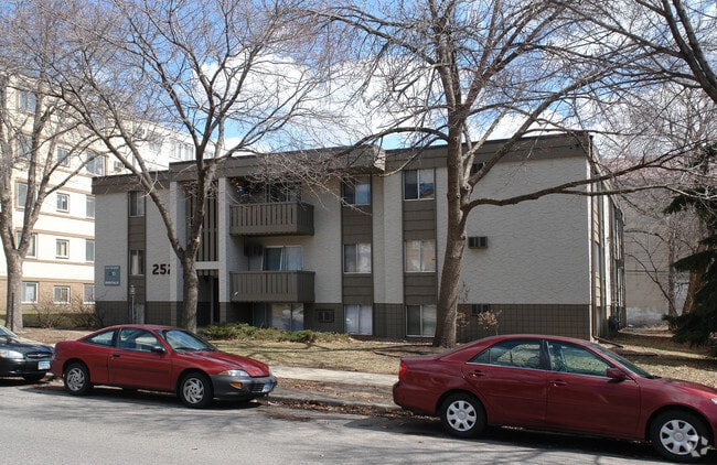 Building Photo - 2525 S Blaisdell Ave