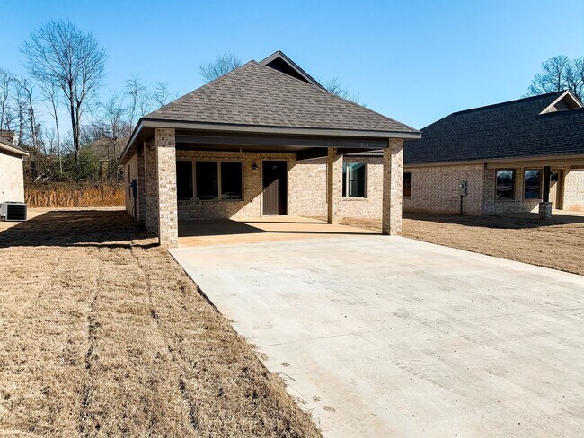 Building Photo - Modern 3-BR/2-BA Home Near ASU