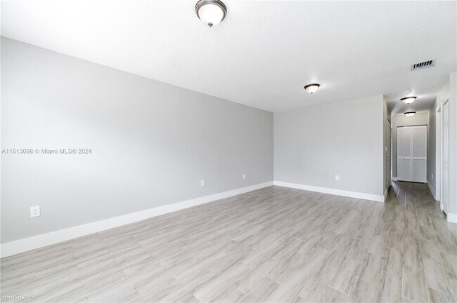 Foto del edificio - 3 br, 2 bath House - 2419 NW 101st St # 2419