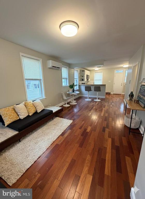 Foto del edificio - 5359 Ames St NE