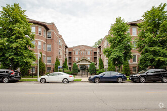 Building Photo - 435 E Oakwood Blvd