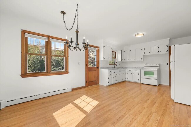 Foto del edificio - 5 Saviano Ln