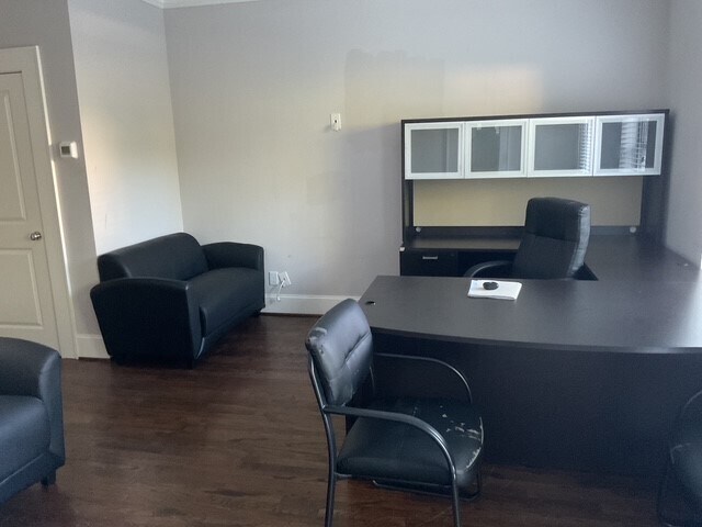 Building Photo - 5717 Winsome Ln