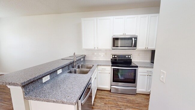 Building Photo - 448 Sherwood Oaks Dr